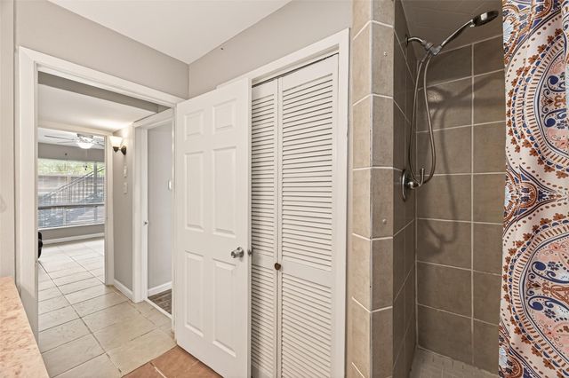 1529 Wirt Road 1, Houston, TX 77055