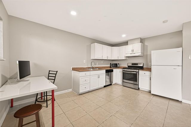 1529 Wirt Road 1, Houston, TX 77055