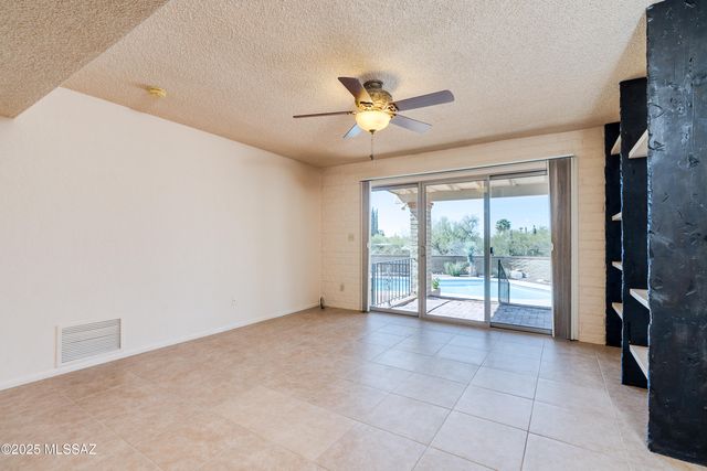 6711 N Calle Zella, Tucson, AZ 85718