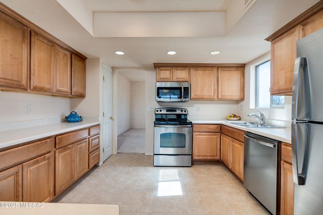 6711 N Calle Zella, Tucson, AZ 85718