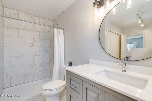 6711 N Calle Zella, Tucson, AZ 85718