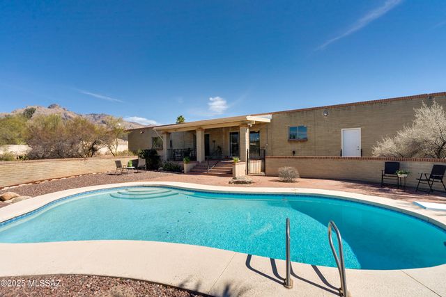 6711 N Calle Zella, Tucson, AZ 85718