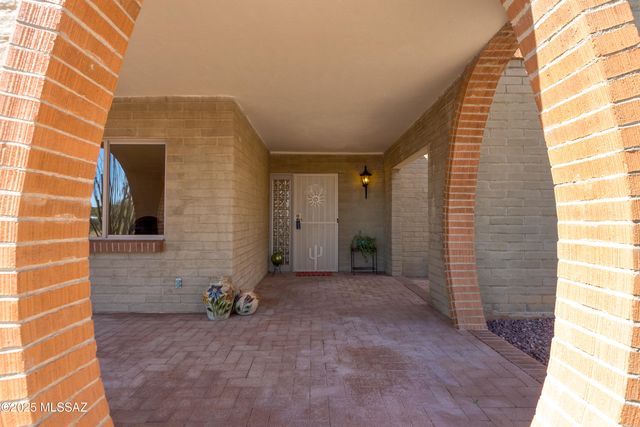 6711 N Calle Zella, Tucson, AZ 85718