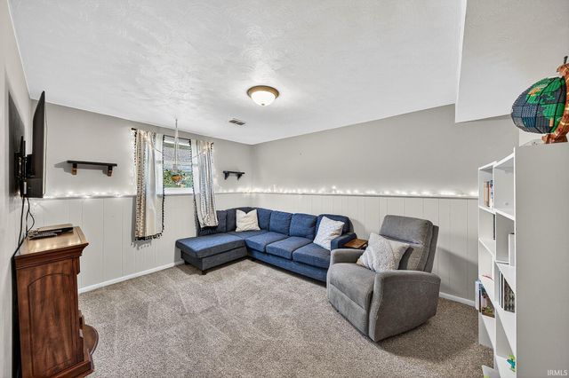 1529 Hass Drive, South Bend, IN 46635