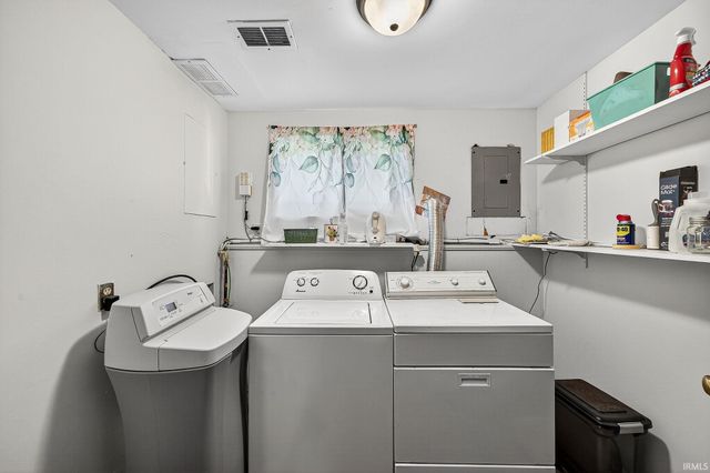 1529 Hass Drive, South Bend, IN 46635