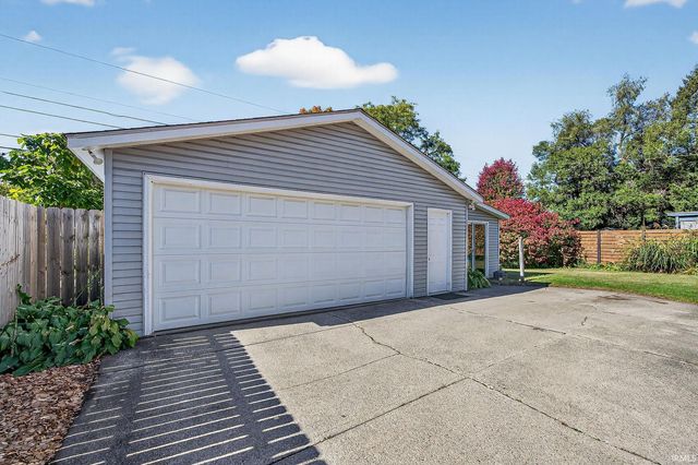 1529 Hass Drive, South Bend, IN 46635