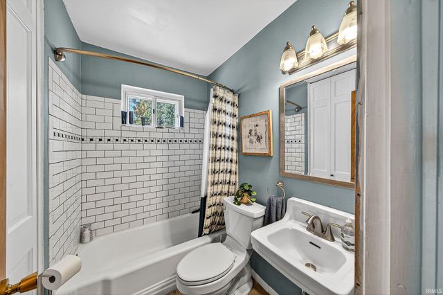 1529 Hass Drive, South Bend, IN 46635