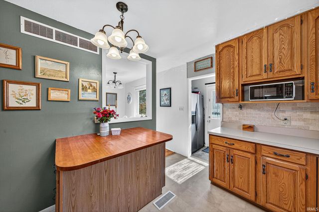 1529 Hass Drive, South Bend, IN 46635