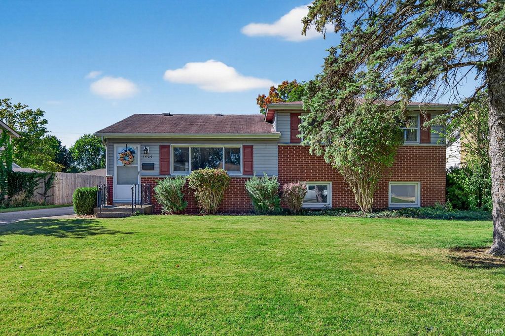 1529 Hass Drive, South Bend, IN 46635