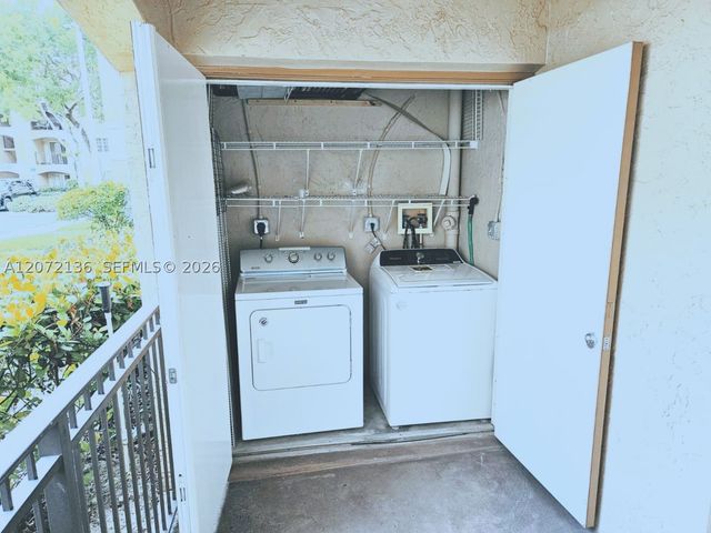 220 SW 116th Ave 15105, Pembroke Pines, FL 33025