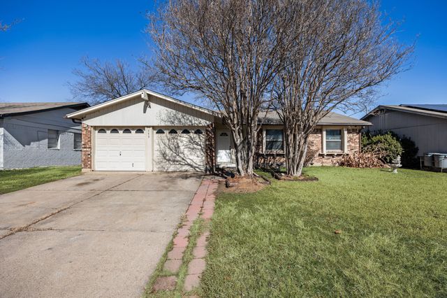 743 Price Drive, Lewisville, TX 75067