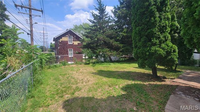 9802 Linn Avenue, Lemay, MO 63125