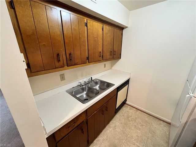 202 N Mallory St Apt F, Hampton, VA 23663