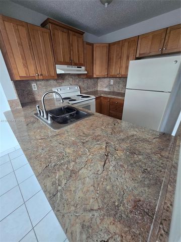 14827 SW 80th St 202-2, Miami, FL 33193