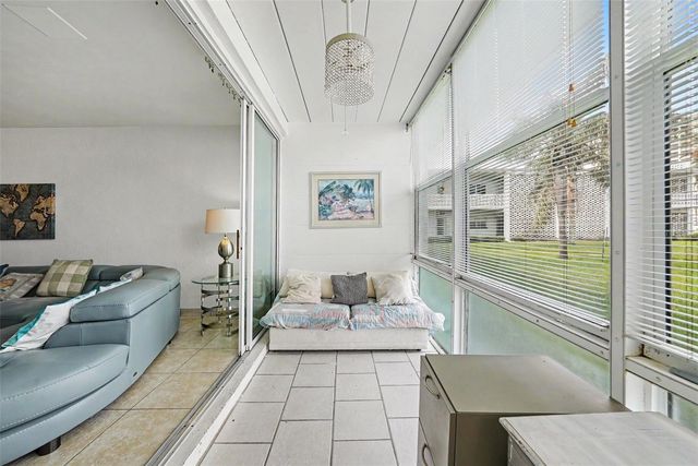 7050 SUNSET WAY 11, St Pete Beach, FL 33706