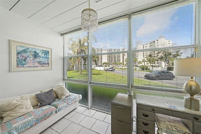 7050 SUNSET WAY 11, St Pete Beach, FL 33706