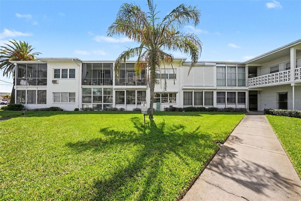 7050 SUNSET WAY 11, St Pete Beach, FL 33706