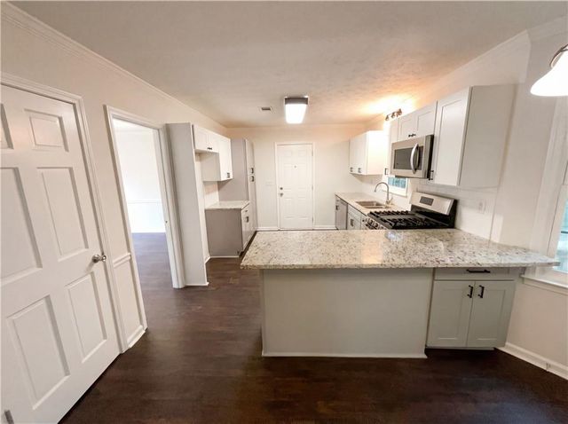 945 Haverhill Trail, Lawrenceville, GA 30044