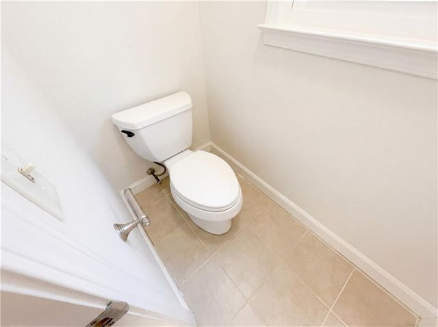 945 Haverhill Trail, Lawrenceville, GA 30044