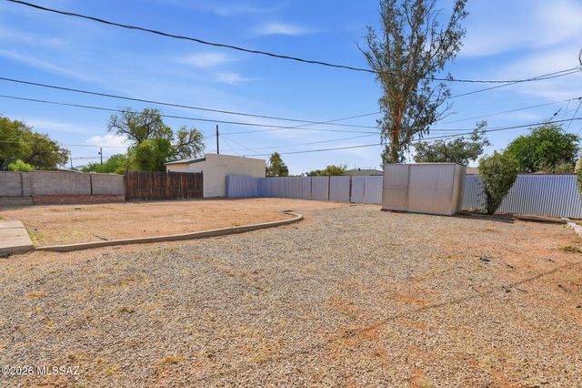 3550 E Hampton Street, Tucson, AZ 85716