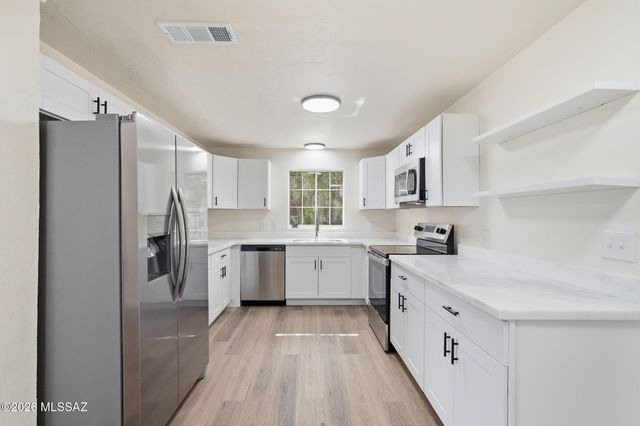3550 E Hampton Street, Tucson, AZ 85716