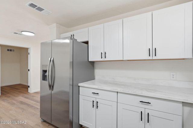 3550 E Hampton Street, Tucson, AZ 85716