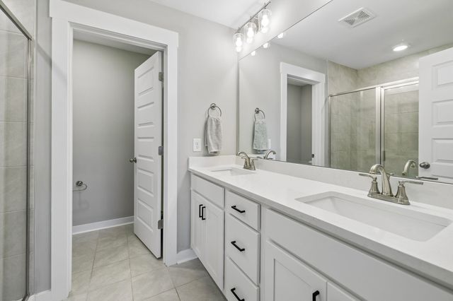 1409 Vanner Ct, Gallatin, TN 37066