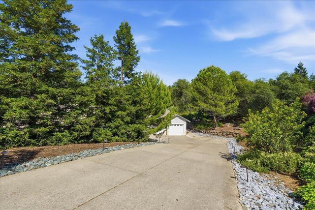 3621 Foxmore Ln, Rescue, CA 95672
