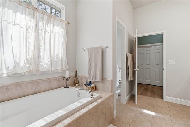 3621 Foxmore Ln, Rescue, CA 95672