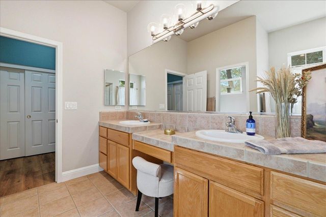 3621 Foxmore Ln, Rescue, CA 95672