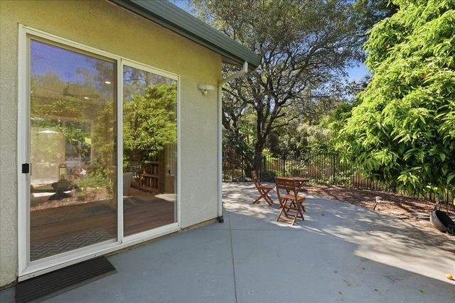 3621 Foxmore Ln, Rescue, CA 95672