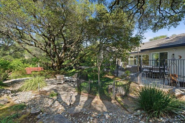 3621 Foxmore Ln, Rescue, CA 95672