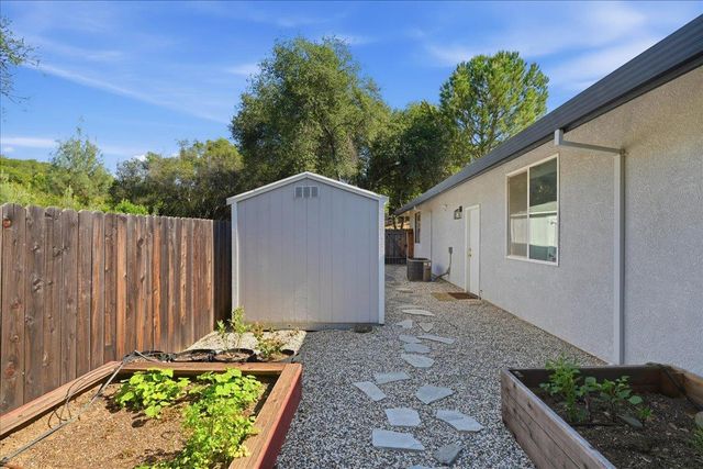 3621 Foxmore Ln, Rescue, CA 95672