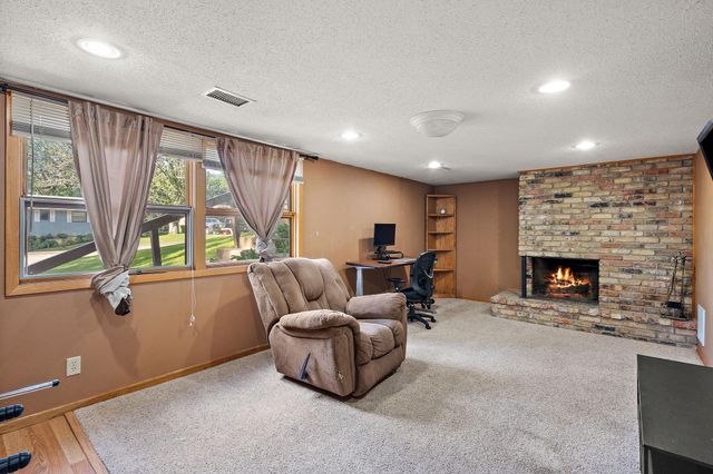 2836 121st Lane NW, Coon Rapids, MN 55433