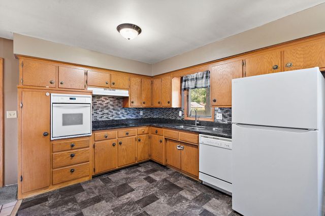 2836 121st Lane NW, Coon Rapids, MN 55433
