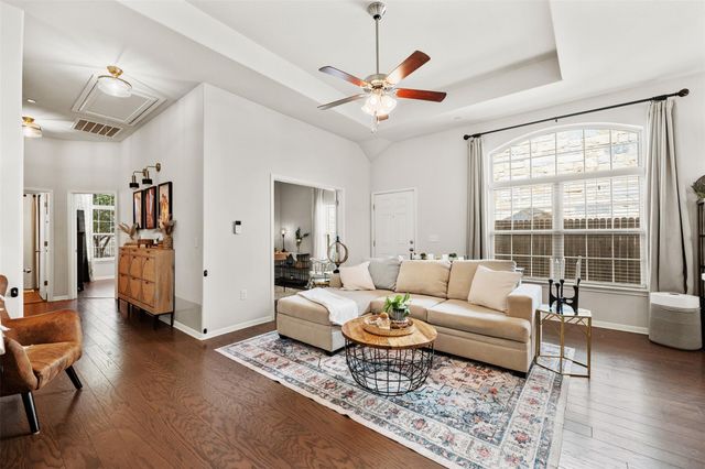 1501 Bedlington LN, Austin, TX 78748