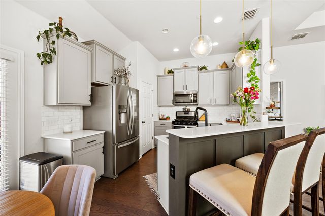 1501 Bedlington LN, Austin, TX 78748