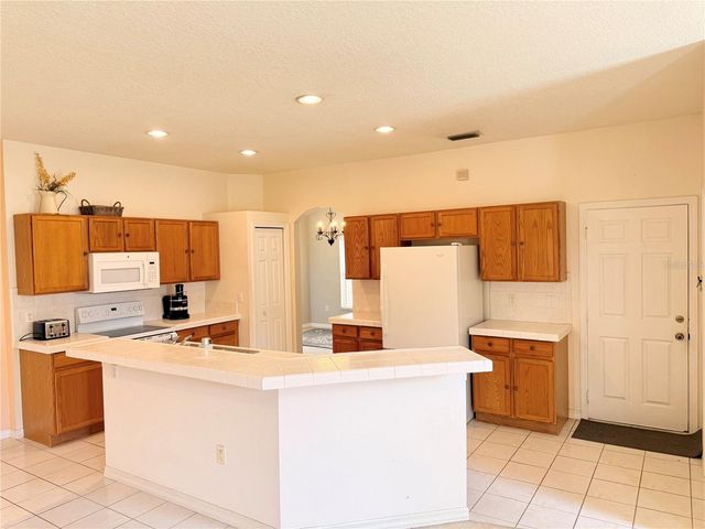 3010 VICTORIA DRIVE, Kissimmee, FL 34746