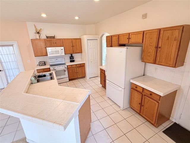 3010 VICTORIA DRIVE, Kissimmee, FL 34746