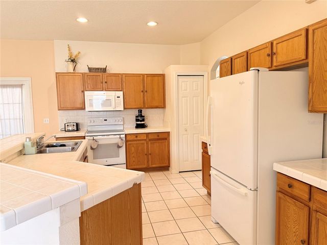 3010 VICTORIA DRIVE, Kissimmee, FL 34746