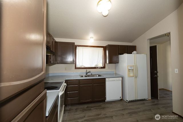 10210 C Street E, Tacoma, WA 88445