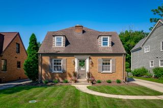 324 N Highview Avenue, Elmhurst, IL 60126