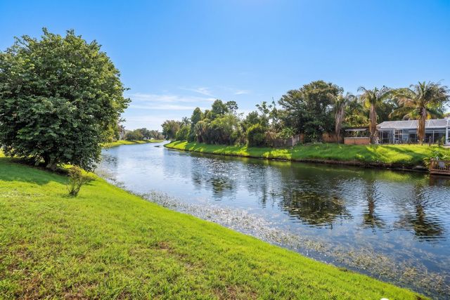 301 SW Buzby Court, Port St. Lucie, Port St Lucie, FL 34953