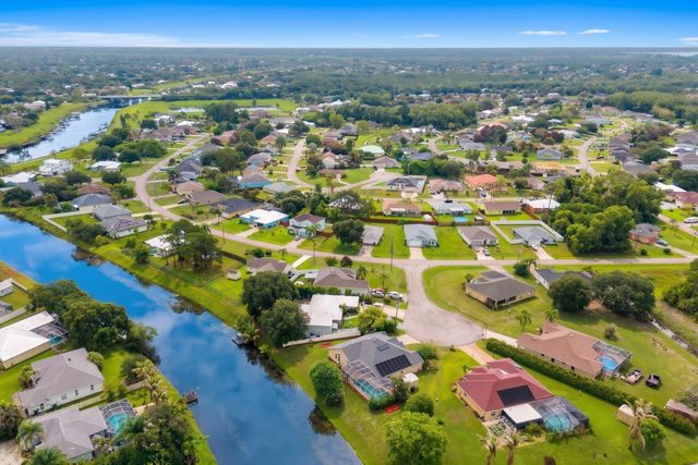 301 SW Buzby Court, Port St. Lucie, Port St Lucie, FL 34953