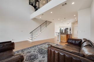 959 W Bluff Street 105, Fort Worth, TX 76102