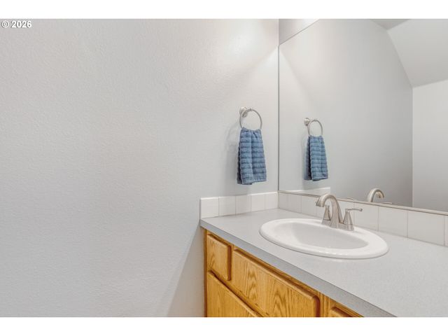 15302 Ne 81ST Way, Vancouver, WA 98682