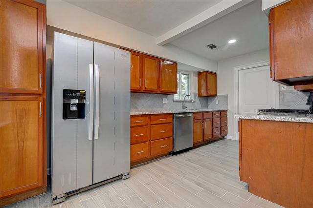 17114 Folsom Drive, Houston, TX 77049