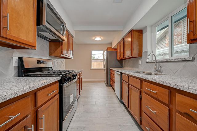 17114 Folsom Drive, Houston, TX 77049