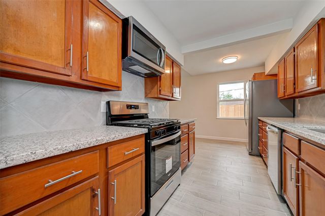17114 Folsom Drive, Houston, TX 77049