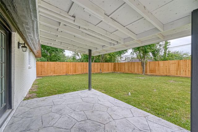 17114 Folsom Drive, Houston, TX 77049